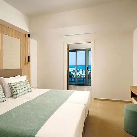 Hotel Maris Grand Waterpark 4*