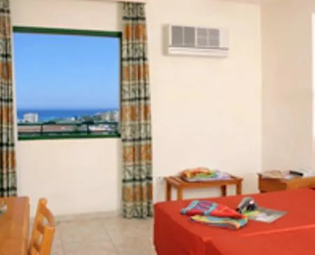 Aparthotel Maris Grand