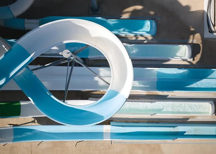 Maris Grand Waterpark ホテル 4*