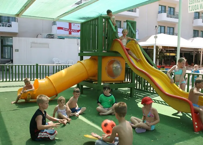 Maris Grand Waterpark ホテル 4*